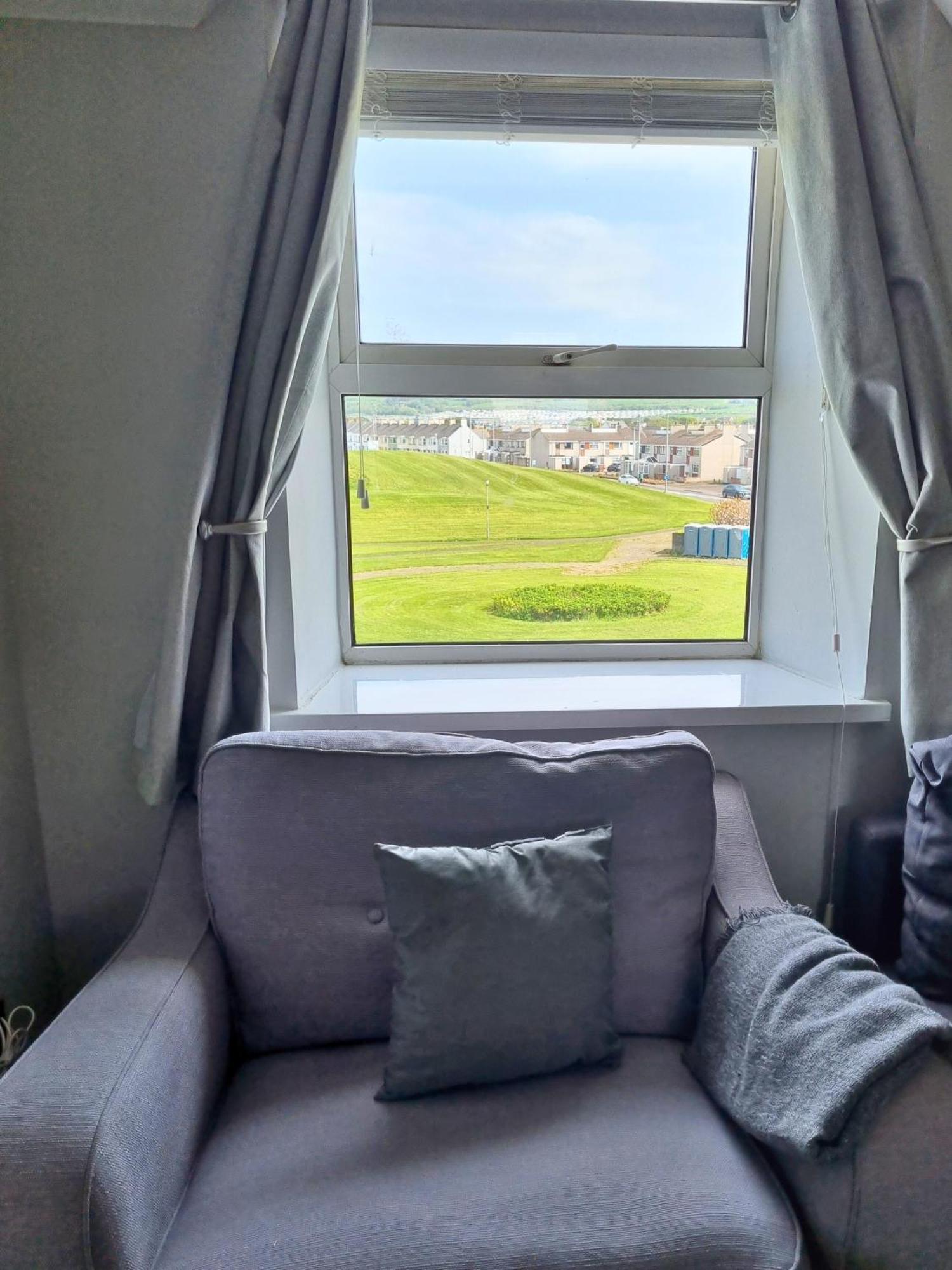 Апартаменти 5 Dunluce Park - Portrush By The Sea Екстер'єр фото