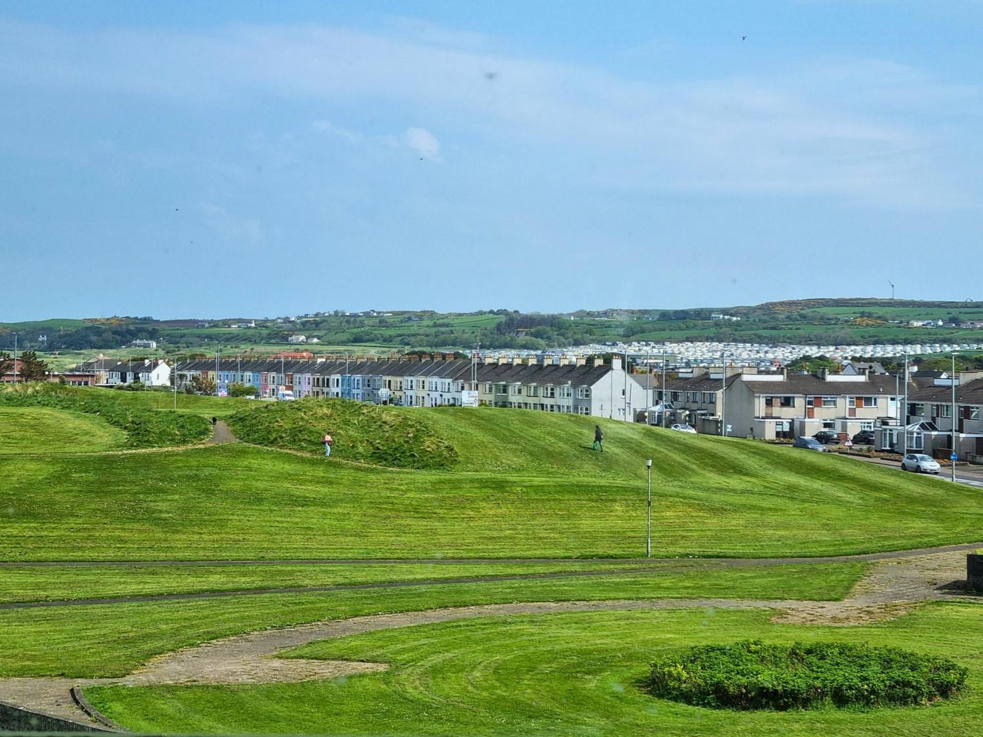 Апартаменти 5 Dunluce Park - Portrush By The Sea Екстер'єр фото