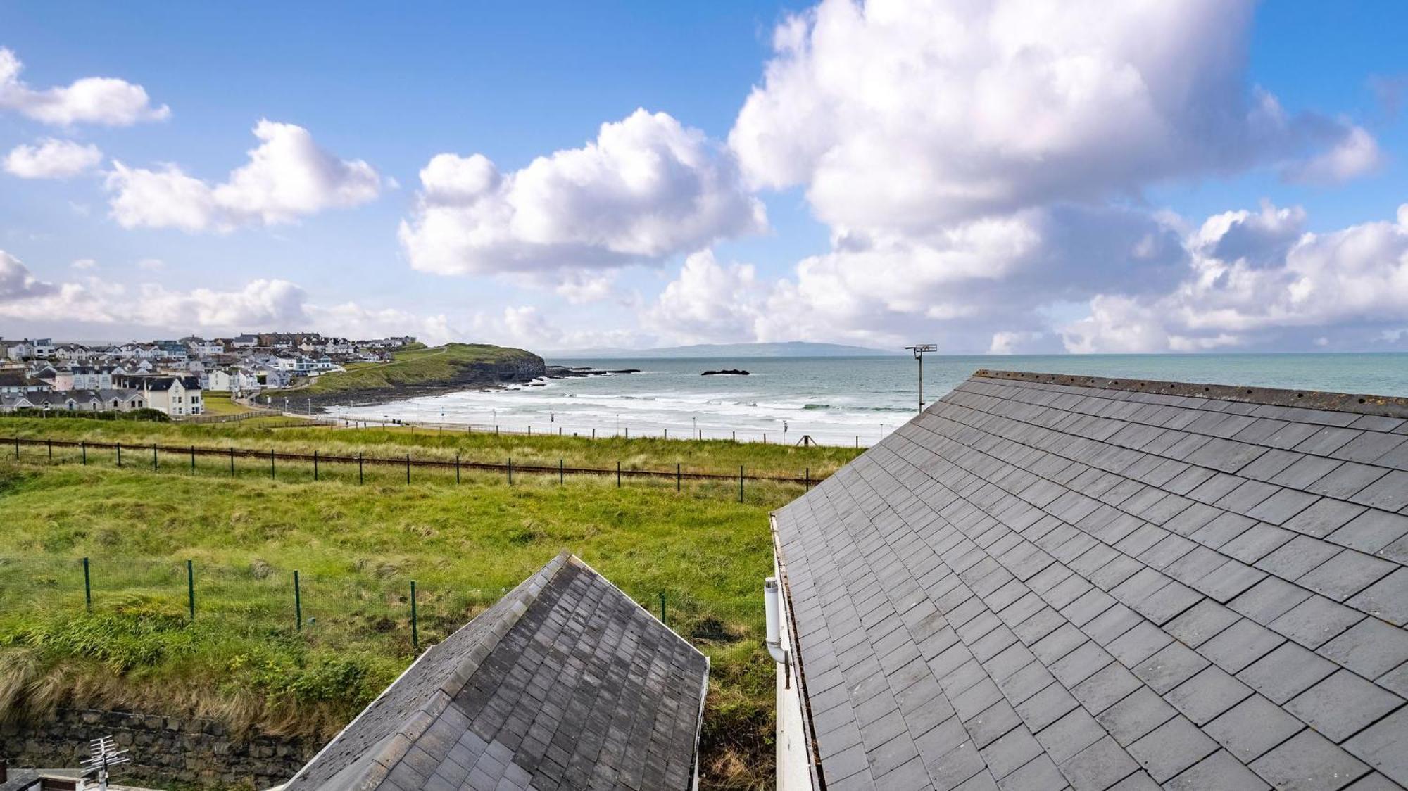 Апартаменти 5 Dunluce Park - Portrush By The Sea Екстер'єр фото