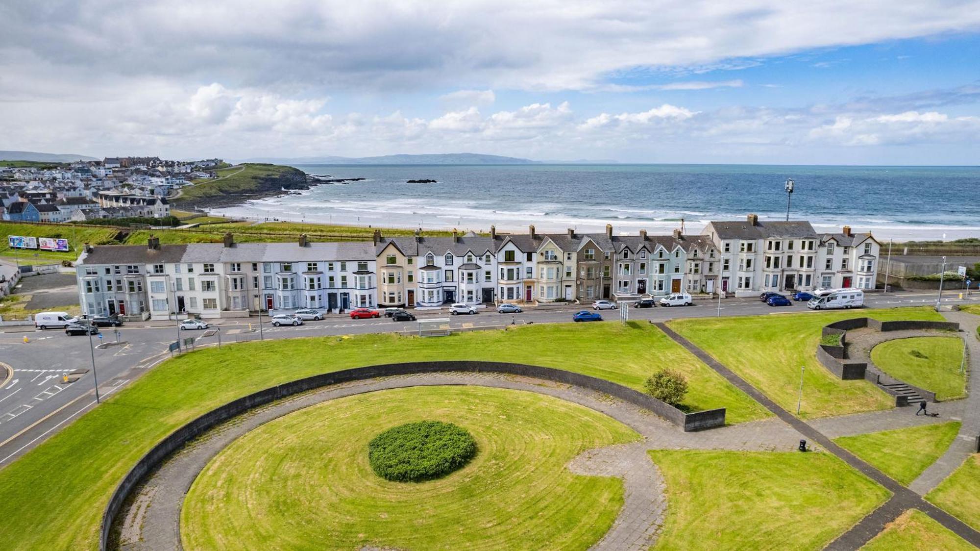 Апартаменти 5 Dunluce Park - Portrush By The Sea Екстер'єр фото