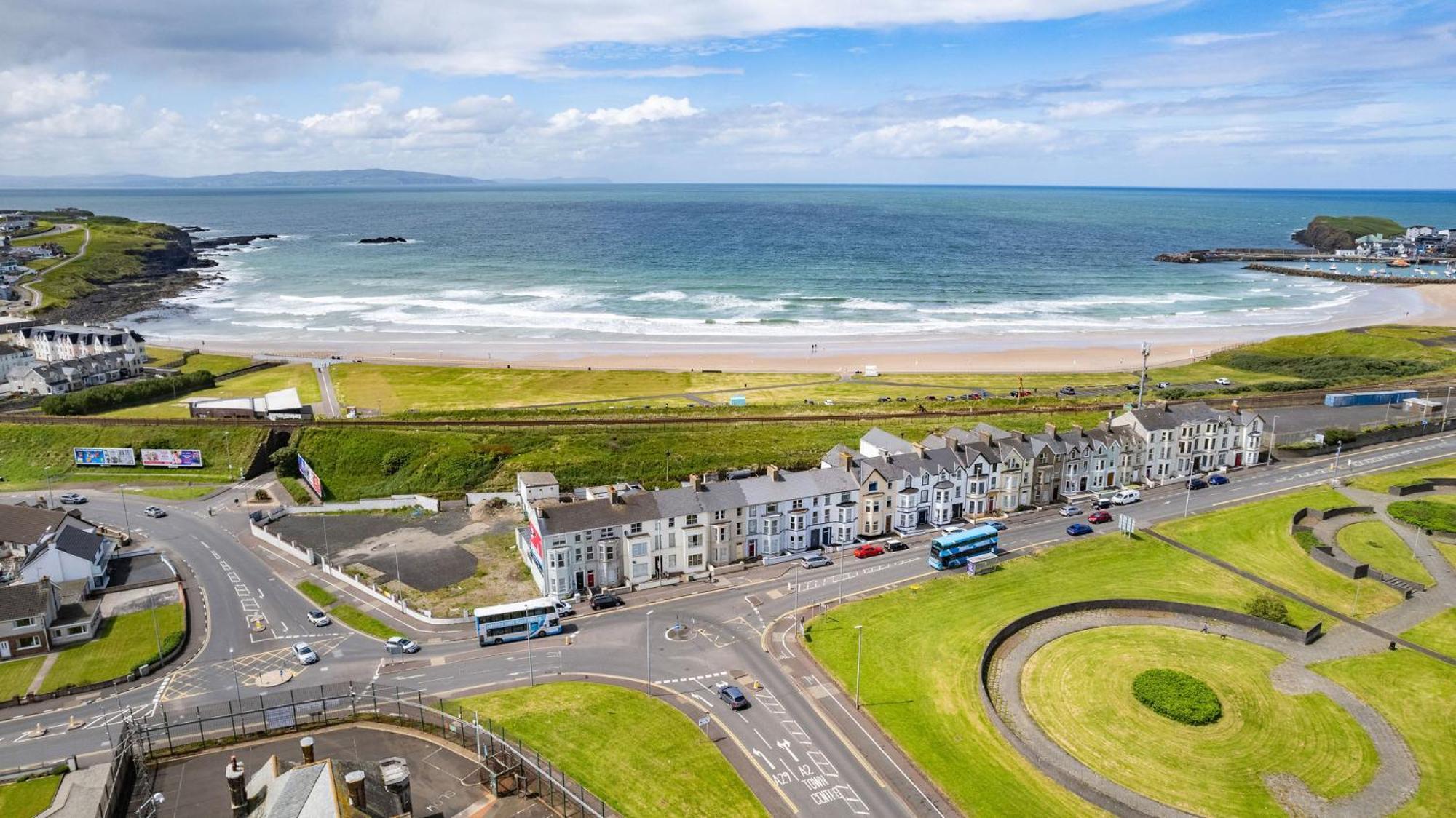 Апартаменти 5 Dunluce Park - Portrush By The Sea Екстер'єр фото
